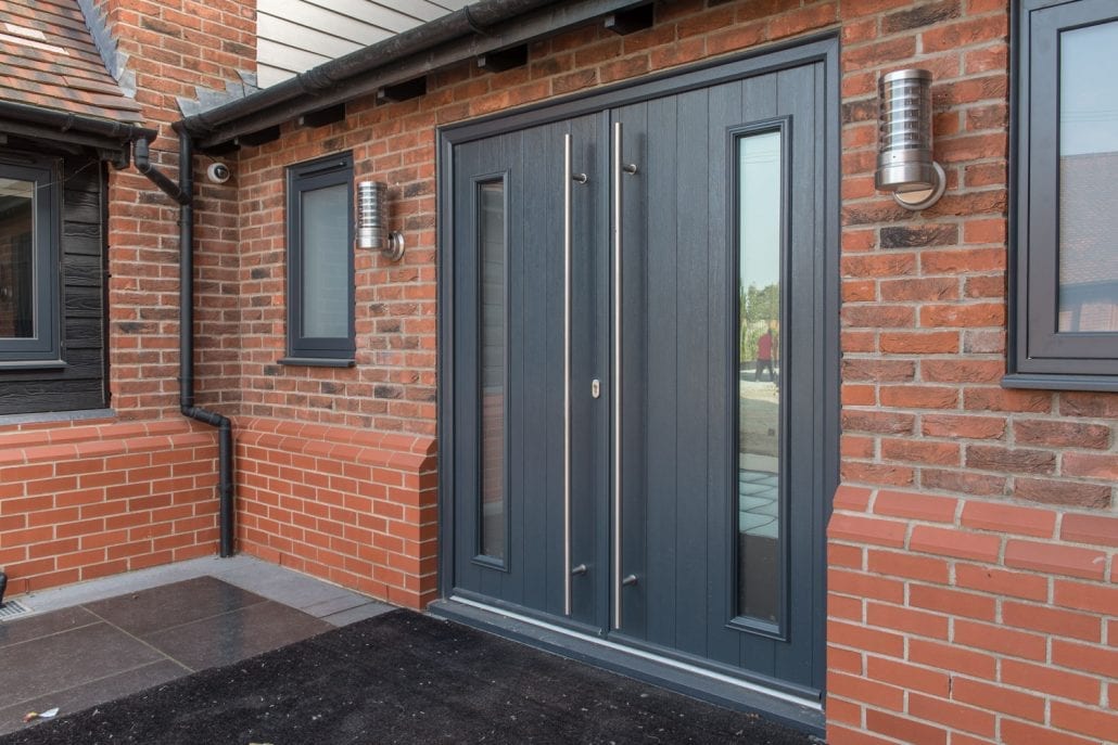 Rear view of Essex village property with glazed leisure area