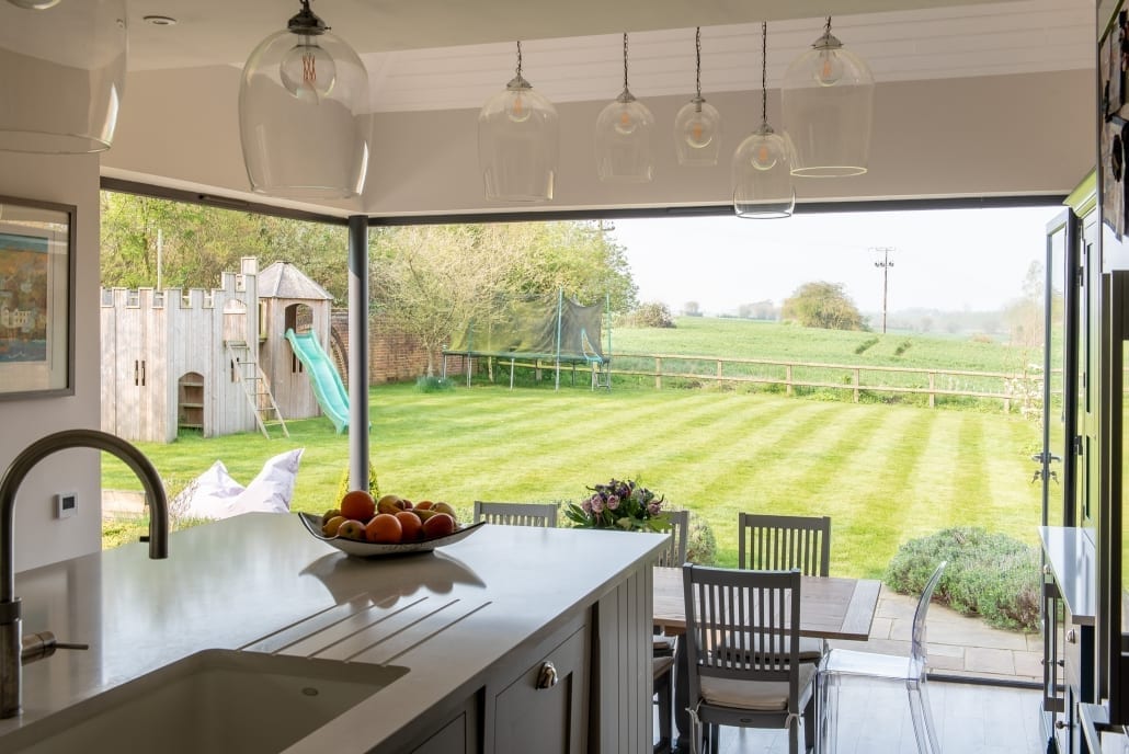 Essex origin cornerless bifolds