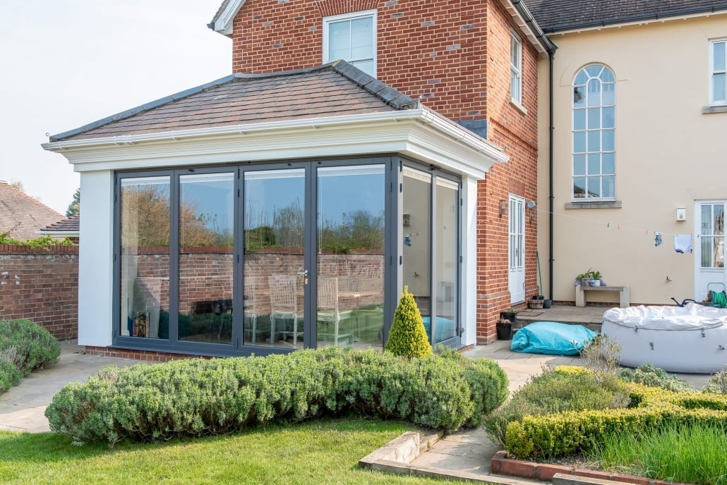 Essex origin cornerless bifolds