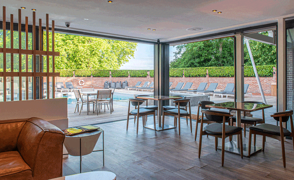 Animated interior view of aïr lift-and-slide doors opening at Maison Talbooth spa