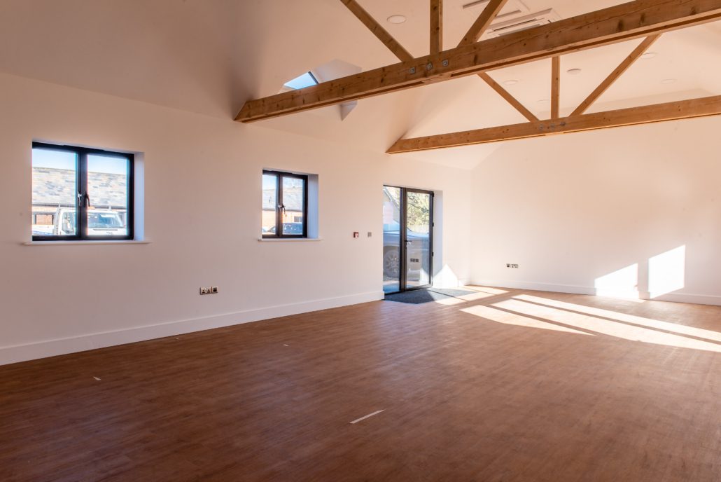 Smarts Visofold 1000 doors with low threshold for easy access on commercial barn conversion