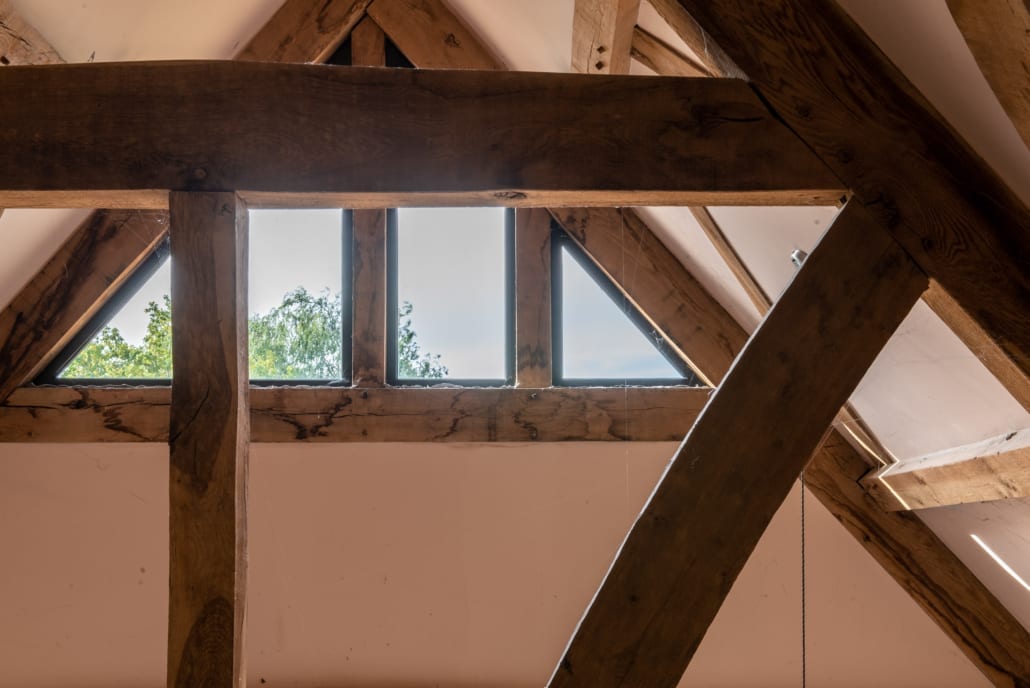 Ground floor open-plan barn conversion with aïr sliding doors and aluminium windows