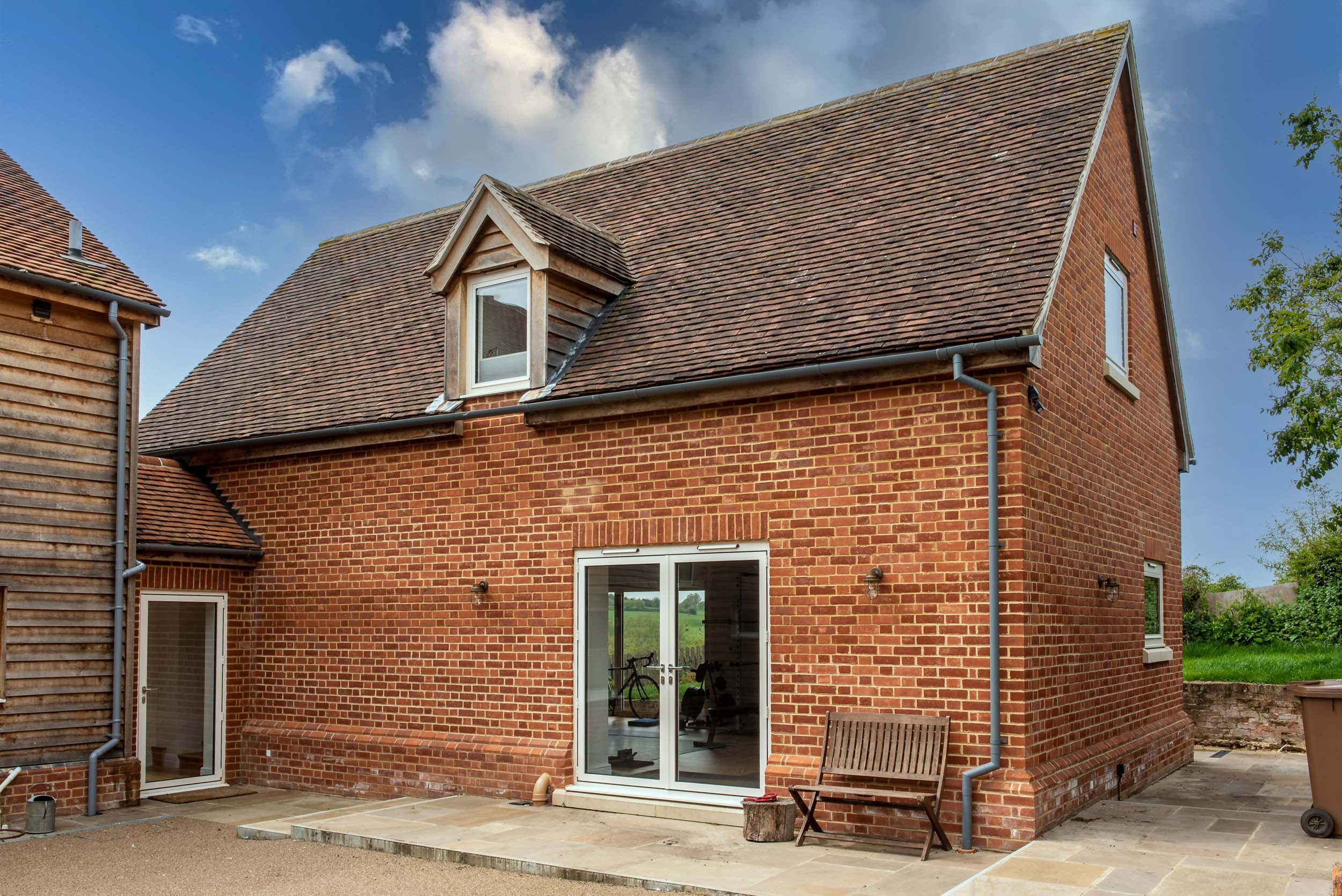 Why Smarts Aluminium Glazing Brings Style and Versatility to Modern Homes
