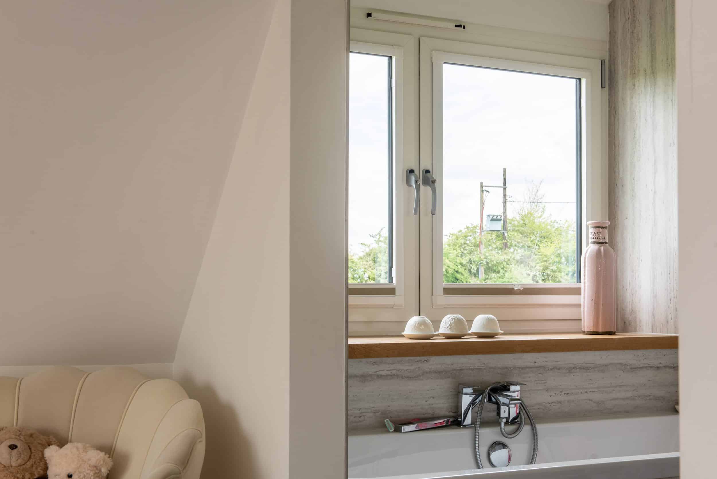 Smarts aluminium doors and windows on a cream-finished rural Suffolk property