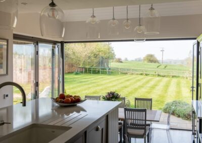 essex origin cornerless bifolds