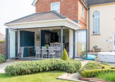 essex origin cornerless bifolds