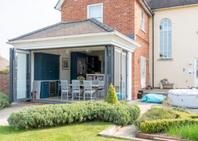 essex origin cornerless bifolds