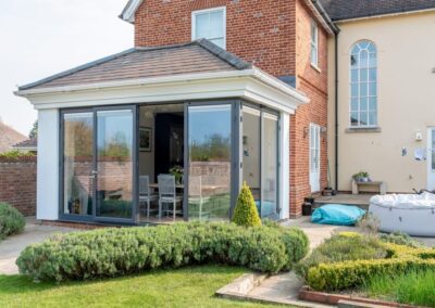 essex origin cornerless bifolds